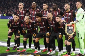 galatasaray-ajax-deplasmaninda-agir-yarali-yunus-akgun-victor-osimhen-lucas-torreira-ve-davinson-sanchezden-95dzQcvC.jpg