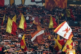 galatasaray-tribunlerinde-fenerbahce-derbisi-oncesi-koreografi-yok-destek-var-WtNRD6VG.jpg