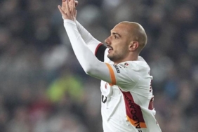 galatasarayda-ahmed-kutucu-dries-agabey-ile-golu-calistik-MT9qqKvr.jpg
