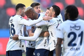gaziantep-fk-fenerbahce-maci-sonrasi-dikkat-ceken-sozler-tedbir-almazsan-sonuclarina-katlanirsin-uuprFIpm.jpg