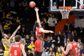 karsiyaka-basketbolun-mucadelesi-yetmedi-iXKp9Oha.jpg