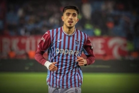 son-dakika-trabzonspor-genc-futbolcuyu-super-lig-ekibine-gonderdi-resmen-aciklandi-pm5xg9Z3.jpg