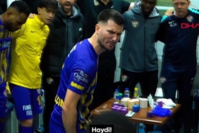 eyupsporlu-robin-yalcinin-dikkat-ceken-motivasyon-konusmasi-haydi-ava-cikalim-HntTc5D3.jpg