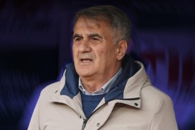 konyaspor-maglubiyetinin-ardindan-trabzonsporda-senol-gunes-futbolun-cilvesi-diyelim-bAC66Fzg.jpg