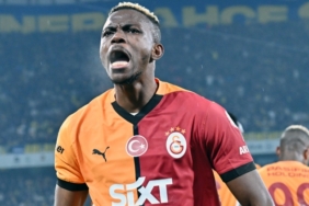 victor-osimhen-bu-macta-telafi-etmek-istedik-1BUqjBQ9.jpg
