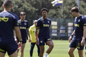 fenerbahcede-jayden-oosterwolde-yeni-sezona-hazirlaniyor-iaGpxKTk.jpg