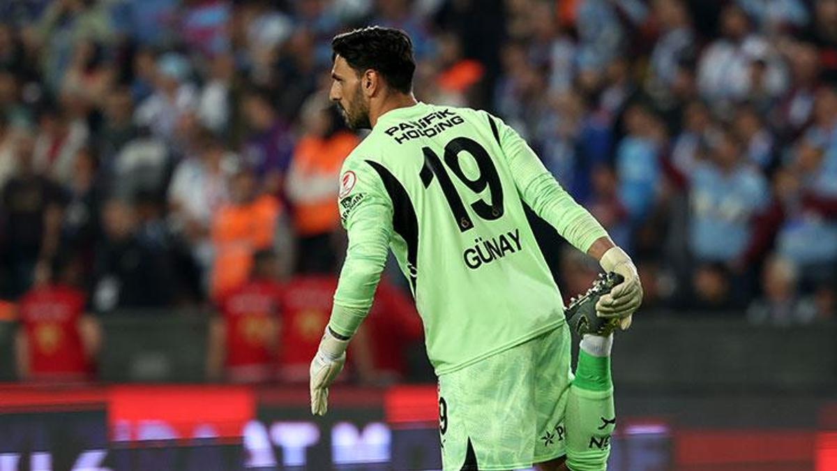 galatasarayin-tecrubeli-oyuncusu-gunay-guvenc-bana-hep-sahip-cikti-4iQMOW33.jpg