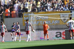 karsiyaka-2lig-sansini-eliyle-itti-2sgB2ucW.jpg