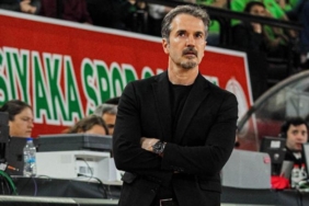 karsiyaka-basketbol-ahmet-caki-oyuncularinin-mucadelesinden-memnun-JqIr9Vz4.jpg