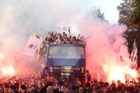 sampiyon-fenerbahce-taraftariyla-bulustu-tfi5Sf1z.jpg