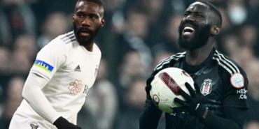 besiktas-arthur-masuaku-ile-yollarini-ayirdi-resmi-aciklama-geldi-1d3v5E3l.jpg