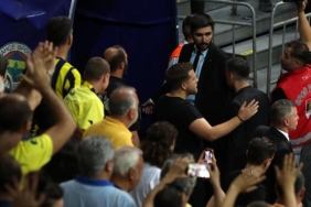 fenerbahce-besiktas-macinda-gergin-anlar-alimpijevic-diskalifiye-edildi-saha-karisti-XSHjHfZV.jpg