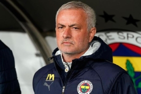 fenerbahcede-jose-mourinho-ve-devin-ozek-basrolde-wUV6wibn.jpg
