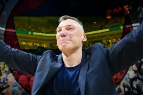 ve-fenerbahce-sozlesme-tazeliyor-4-yillik-imza-masada-EJZnhx6U.jpg