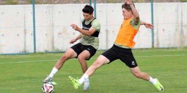 alanyaspor-yeni-sezon-hazirliklarini-surduruyor-eyU6K5Hb.jpg