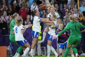 avrupa-kadinlar-futbol-sampiyonasinda-sampiyon-ingiltere-HqQVMhY9.jpg