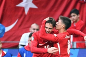 chelsea-turk-yildiz-icin-tarihi-teklif-yapti-65-milyon-euro-bNC5wImO.jpg