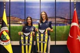 fenerbahce-medicanada-hande-baladin-ve-helin-kayikci-ile-sozlesme-imzalandi-GGnLJJdT.jpeg