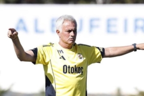 fenerbahce-yeni-sezon-hazirliklarina-devam-etti-1M76UlHm.jpg