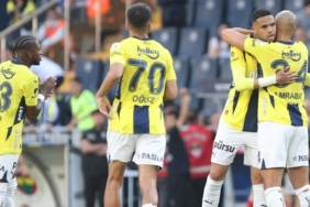 fenerbahcede-17-milyon-euroluk-cikmaz-buyuk-umutlarla-gelmisti-maasi-cep-yakiyor-qZus6Um5.jpg