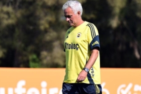 fenerbahcede-tam-7-yolcu-jose-mourinho-onay-verdi-transfer-gorusmeleri-basladi-CDBLFjz8.jpg