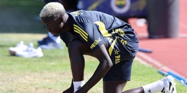 fenerbahcede-yeni-transfer-abdou-aziz-fall-kampa-katildi-SxjTahx3.jpg