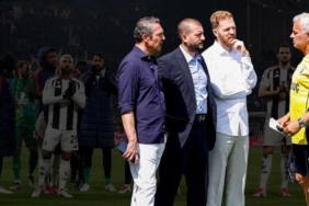 fenerbahceden-italya-operasyonu-devin-ozek-transfer-icin-gorusmelere-basladi-Him9nFnM.jpg