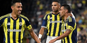 fenerbahcenin-yildizi-irfan-can-kahveci-yine-sahneye-cikti-ust-uste-ikinci-macta-da-aglari-ClJtmYlk.jpg