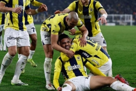 fenerbahceye-dev-transfer-teklifi-705-milyon-reddedildi-DHZDjvmT.jpg