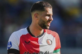 fenerbahceye-kotu-haber-feyenoordun-yildizi-takimda-kaldi-z4usVbHD.jpg