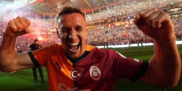 frankowski-paylasilamiyor-bir-talip-daha-cikti-f918XUuj.jpg