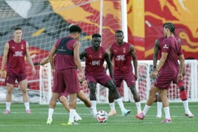 galatasaray-sezon-hazirliklarina-devam-etti-5zUBq5tv.jpg