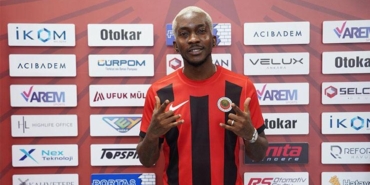 genclerbirligi-henry-onyekuruyu-kadrosuna-katti-ijbf8N1f.jpg