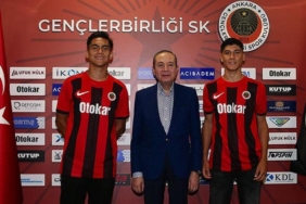 genclerbirliginden-2-genc-yetenegine-profesyonel-sozlesme-4Jg9hqik.jpg