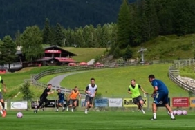 newcastle-united-yeni-sezon-hazirliklarini-avusturyada-surduruyor-w11lv7tL.jpg
