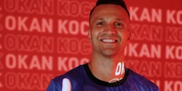 okan-kocuk-imzayi-atti-SEVS16xg.jpg