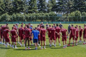 trabzonspor-ayriligi-resmen-acikladi-sozlesmesi-feshedildi-yxTaplxB.jpg