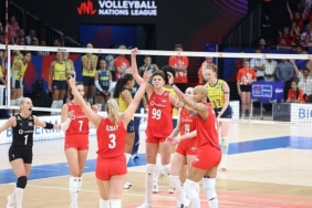 turkiye-a-milli-kadin-voleybol-takiminin-aday-kadrosu-aciklandi-S3yMhM8e.jpeg