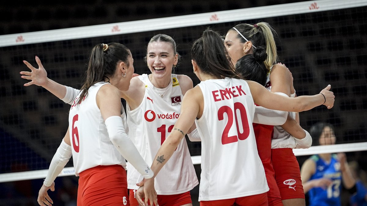 a-milli-kadin-voleybol-takimi-dunya-sampiyonasinin-ilk-macinda-ispanyayla-karsilasacak-xL1sNfbb.jpg
