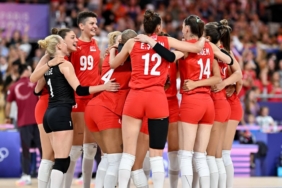 a-milli-kadin-voleybol-takimi-fivb-dunya-sampiyonasinda-ilk-pesinde-HQ1svUuM.jpg