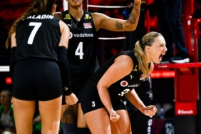 a-milli-kadin-voleybol-takimi-kanada-macina-hazir-UUmjp7gJ.jpg
