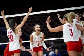 a-milli-kadin-voleybol-takiminin-dunya-sampiyonasi-kadrosu-aciklandi-J9d9rtDn.jpeg