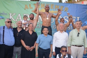 ali-gurbuz-karamursel-yagli-pehlivan-gureslerinde-baspehlivan-oldu-utAASqt6.jpg