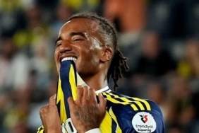 archie-brown-fenerbahcedeki-2-golunu-atti-bPLiYr8t.jpg