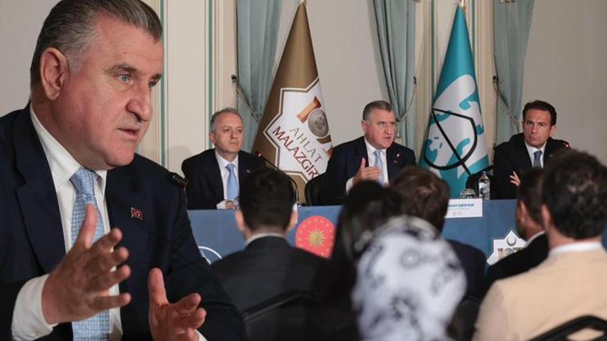 bakan-bak-ulkemizde-geleneksel-sporlarda-cok-buyuk-yatirimlar-var-qj4r4JRf.jpg