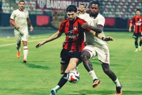bandirmaspor-deplasmanda-vanspor-fkyi-devirdi-galibiyet-serisi-yakaladi-OV8LgUJi.jpg