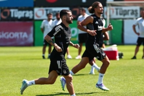 besiktas-lausanne-maci-hazirliklarini-surdurdu-UNddIRY4.jpg