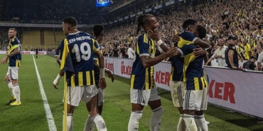 fenerbahce-27-yil-sonra-ilki-basardi-9OB3ssAl.jpg