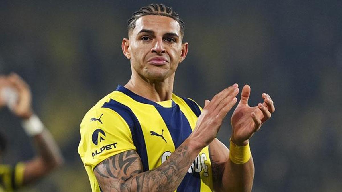 fenerbahcede-5-maca-cikabildi-diego-carlosun-yeni-adresi-serie-a-ekibi-oldu-TrBReJVd.jpg