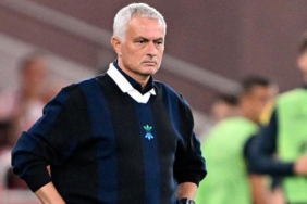 fenerbahcede-mourinhodan-benfica-yenilgisi-sonrasi-ilk-yorum-avrupa-liginde-hedef-kupayi-kazanmak-3lNrFHE3.jpg